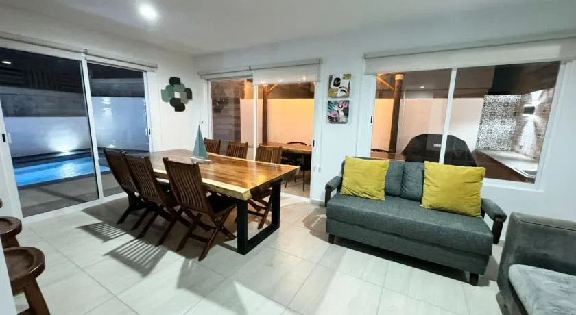Casa con alberca privada en Almarena - Image 1