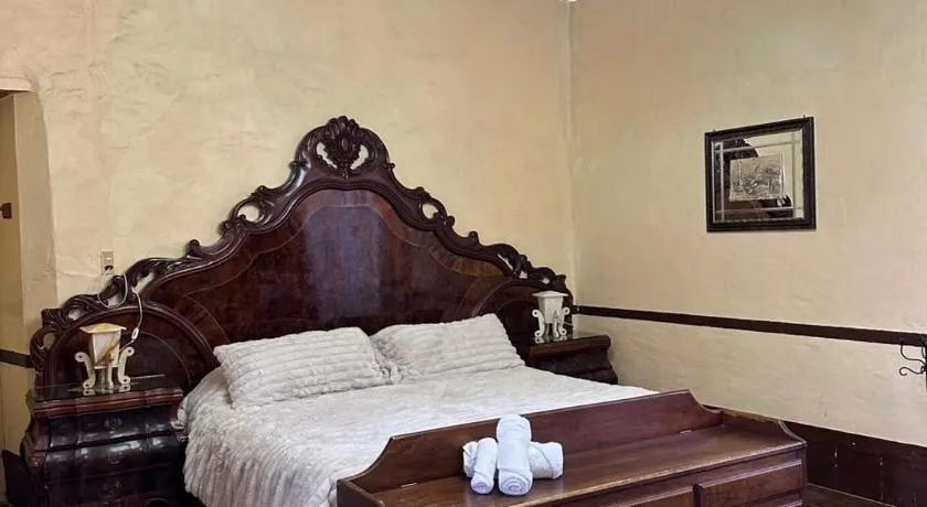 Hotel cuenca antigua - Image 1