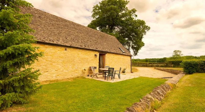 The Oaks - Ash Farm Cotswolds - Image 1