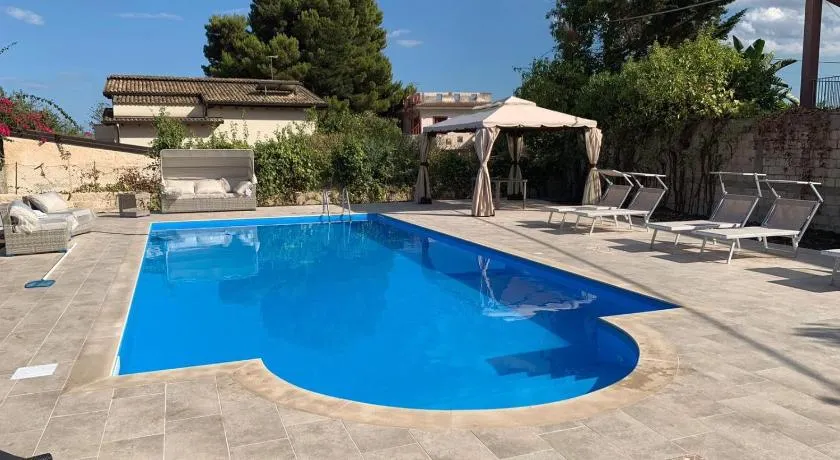 LA PERLA BLU DI FONTANE BIANCHE - Image 1