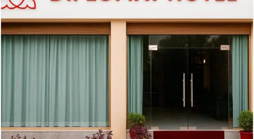 Diplomat Hotel - Image 1