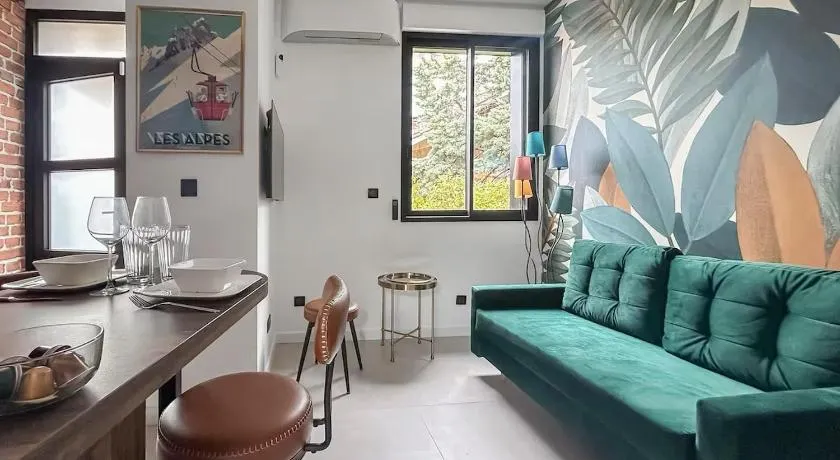 T1 103 eaux claires, Premium, clim, Garage privé - Image 1