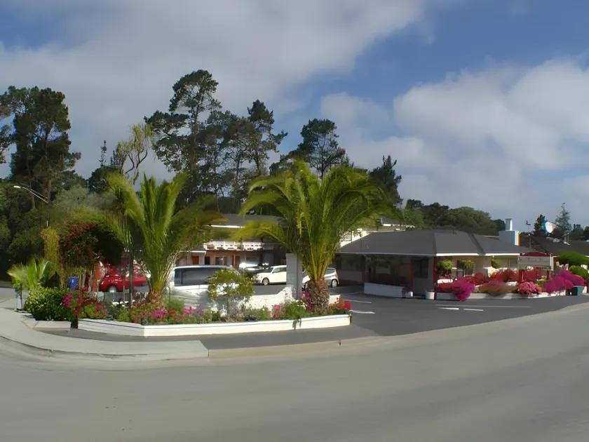 Monterey Pines Inn - Image 1