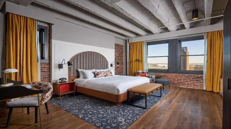 Hotel Indigo Omaha Downtown - Image 1