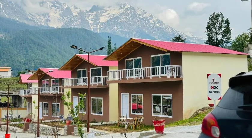 Florid Hotel and Resort Kalam - Image 1
