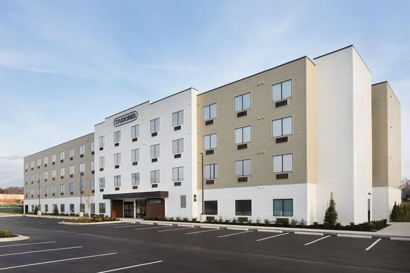 StudioRes by Marriott Louisville East - Image 1