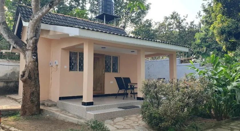 Alison & Dave's Guesthouse - Image 1
