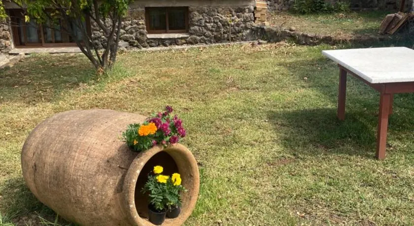 Rural House to take a Break, La Serreria 25 - Private garden - Image 1
