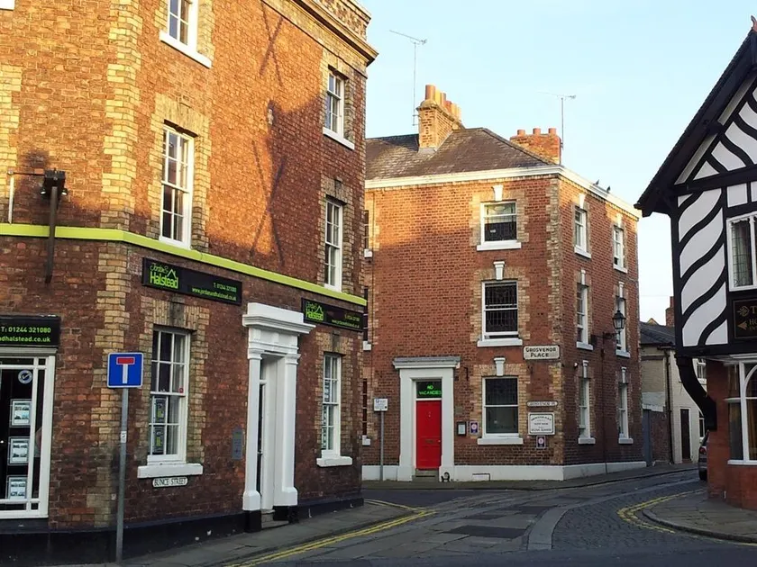 Grosvenor Place Guest House - Image 1