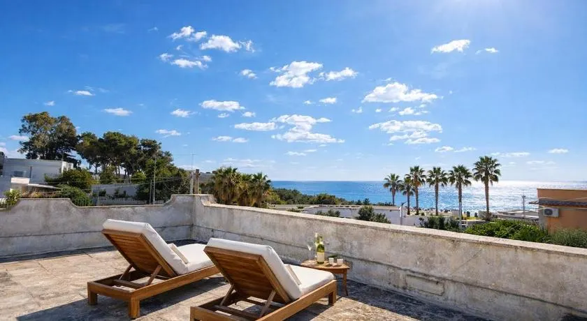 Mediterranean Escape, a due passi dal mare - Image 1