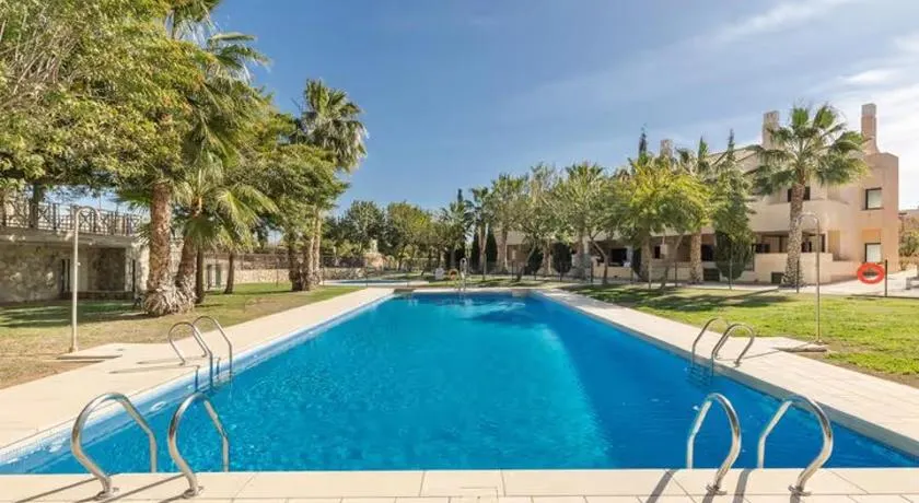 Casa Corner- Bonito Apartamento con mini piscina en Hacienda del Alamo - Image 1