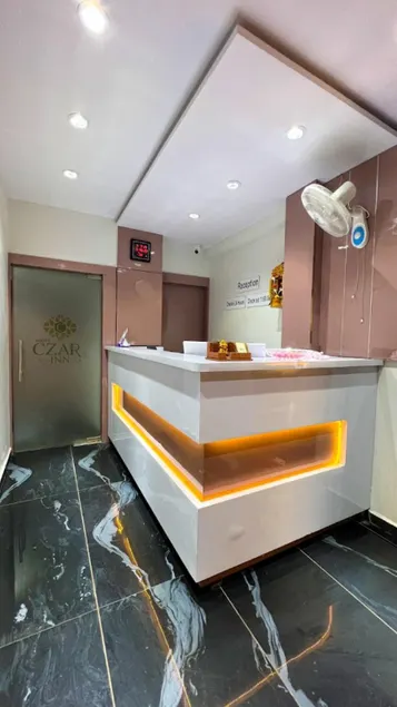 Hotel Czar Inn - Image 1