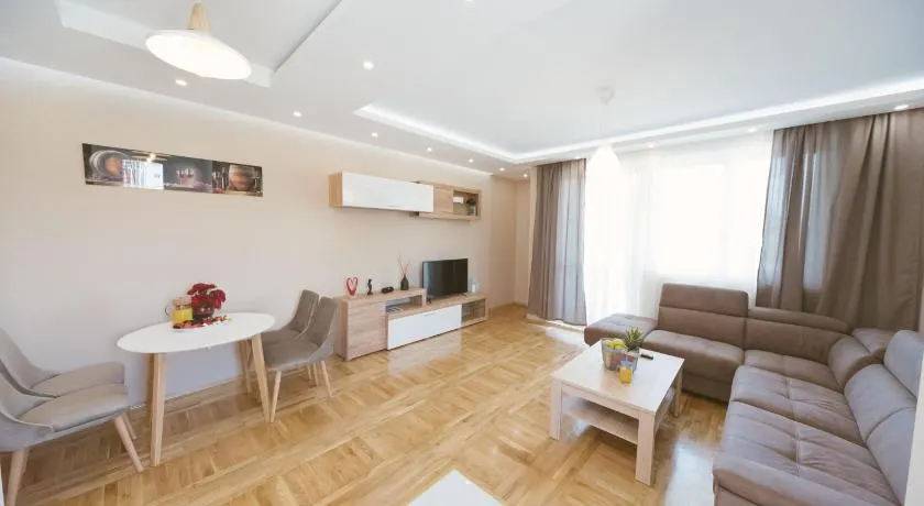 Apartment Luxury Explorer - Image 1