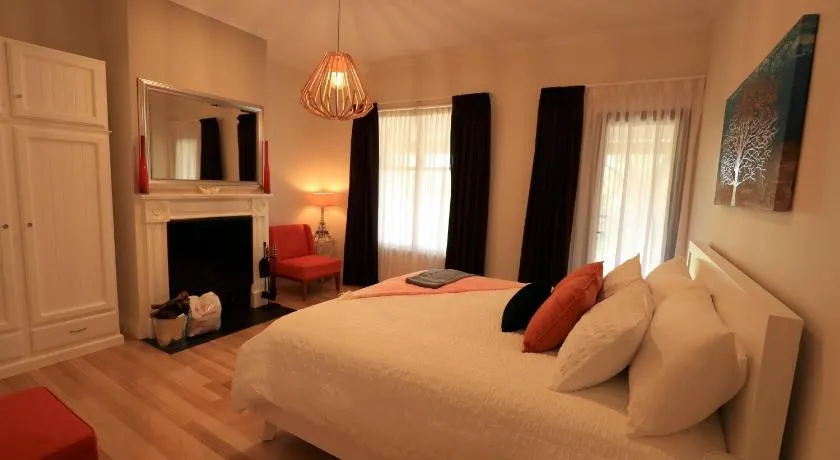 Strathalbyn Cottages - Image 1