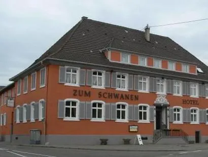 Hotel & Restaurant Zum Schwanen - Image 1
