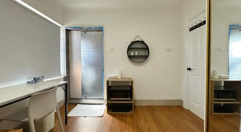 Montrose Double Bed Room close to City - Image 1