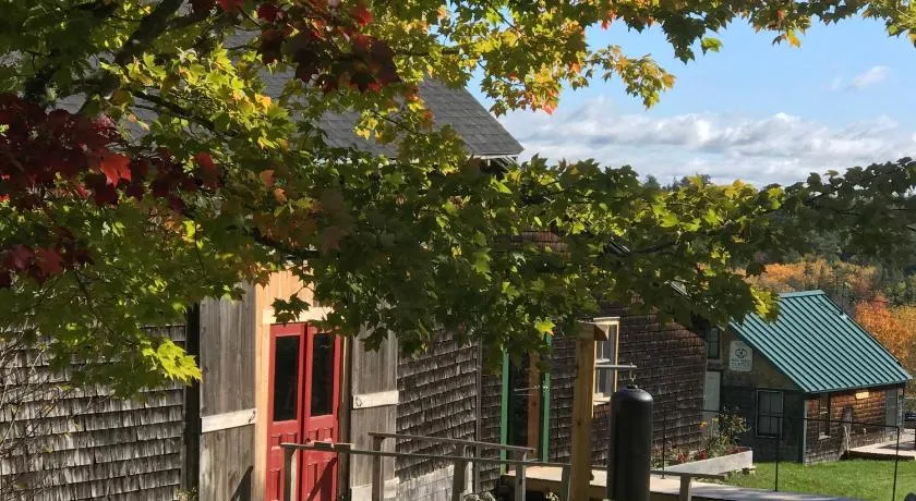 Cottages at the Surry Barn - Image 1