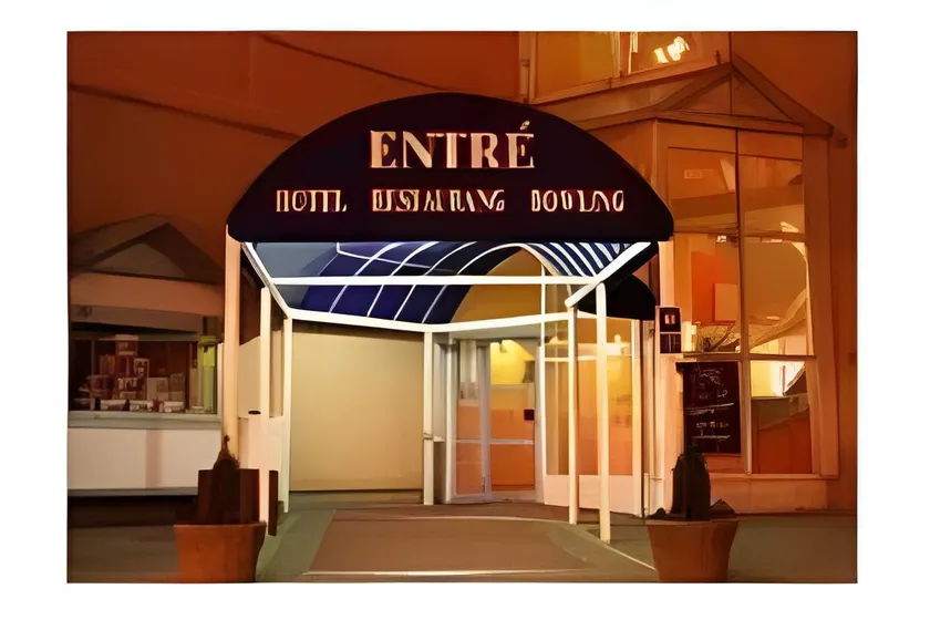 Euroway Hotel - Image 1
