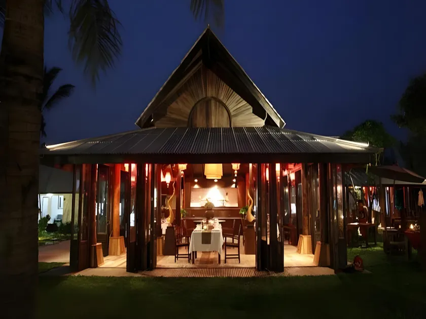 Chivaree Hotel and Resort - Image 1