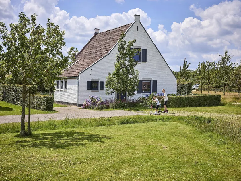 Farmhouse in Limburg with Sauna & Whirlpool - Image 1