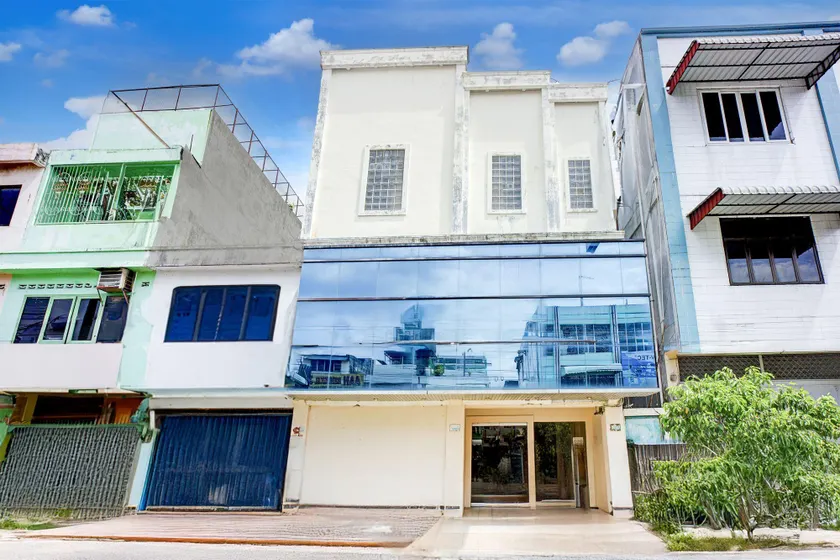 OYO 94799 Siwah Hotel - Image 1