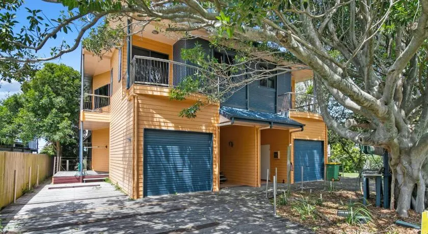 Fig Tree Down - Point Lookout, QLD - Image 1