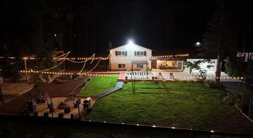 Private Lake House - Image 1