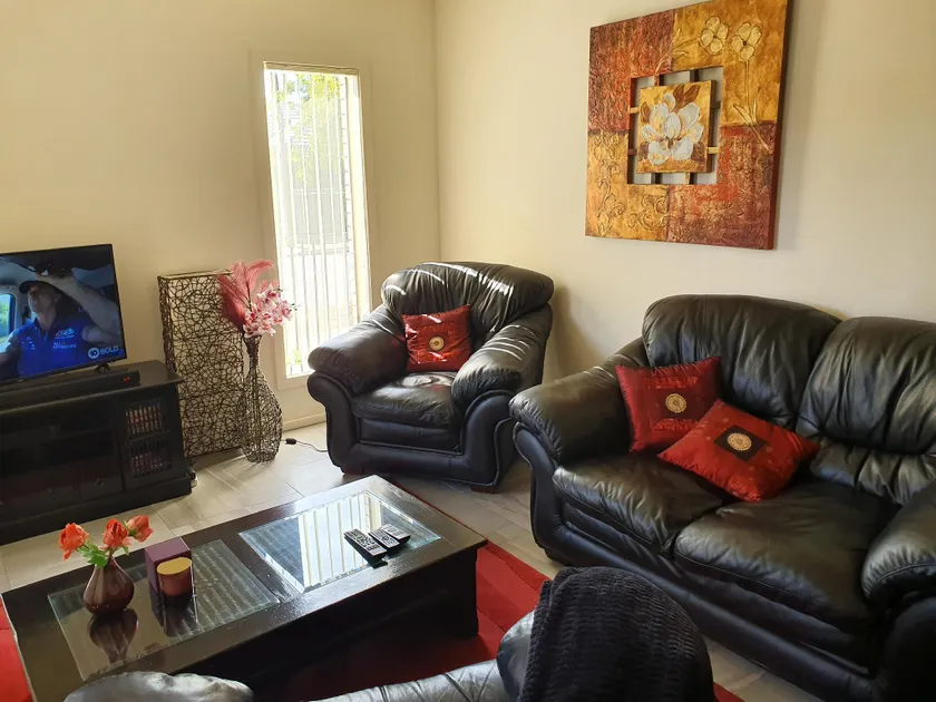 Explore Adelaide, Gawler, Barossa & Clare Valleys - Image 1