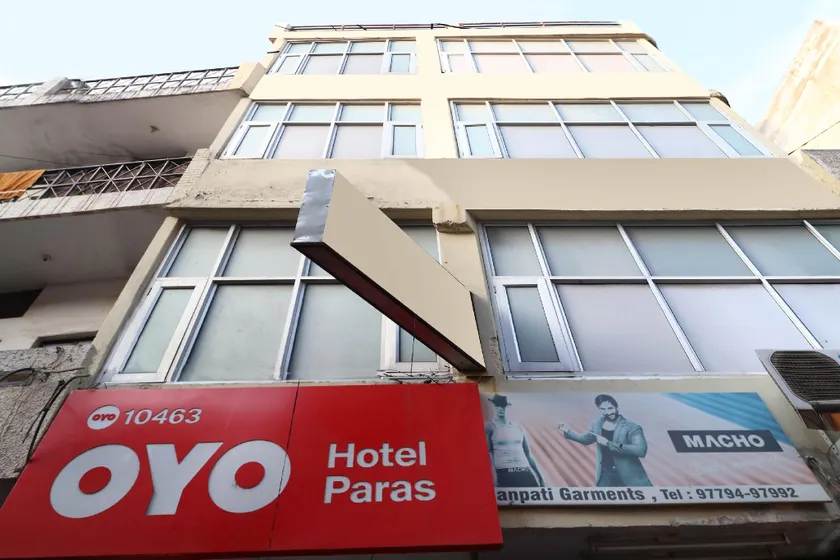 OYO Flagship Hotel Paras - Image 1