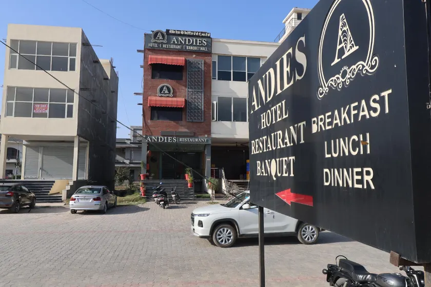 Hotel Andies - Image 1