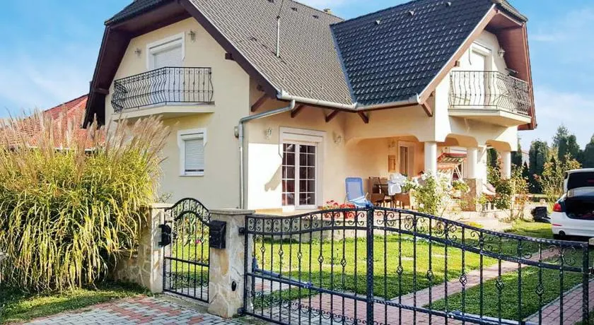 Pelso Vendégház - Image 1