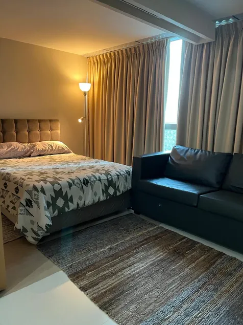 BGC Uptown Mall Suite - Image 1