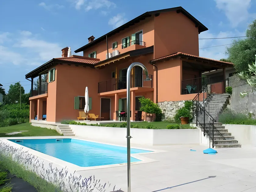 Zoi Apartments - Image 1