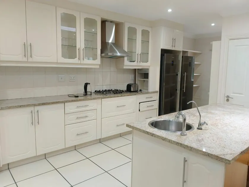 Pioneer Guest House - Image 1