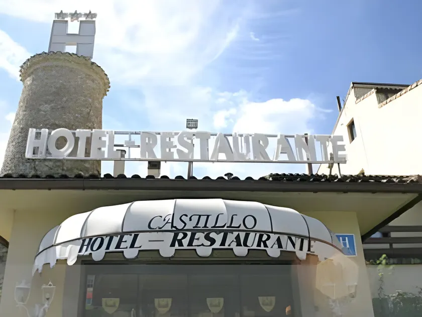 Hotel Castillo - Image 1