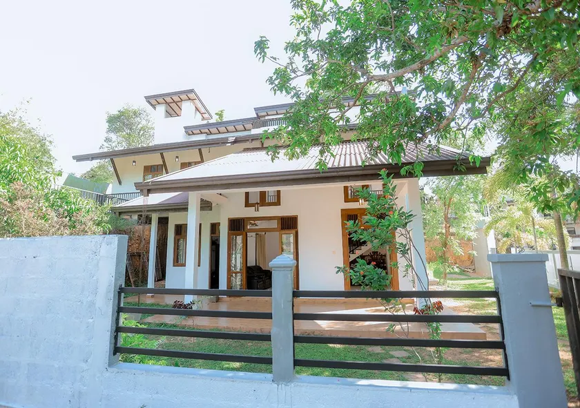 Royland Residence - 5BR Villa Near Ragama Hospital - Image 1