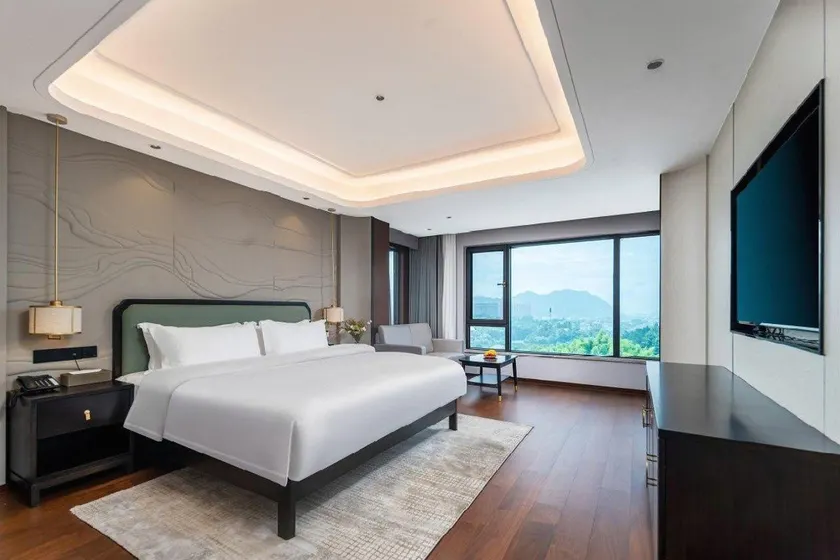 Mineral Romance Resort Hotel - Image 1