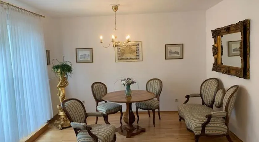 Amadeus Apartment - Image 1