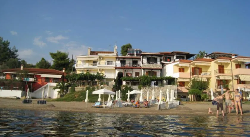 Giannis Maria Apartments - Image 1