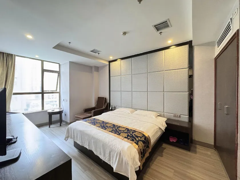 Longli Wells Hotel - Image 1
