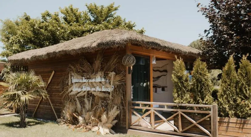 Villa Versus Beach - Image 1
