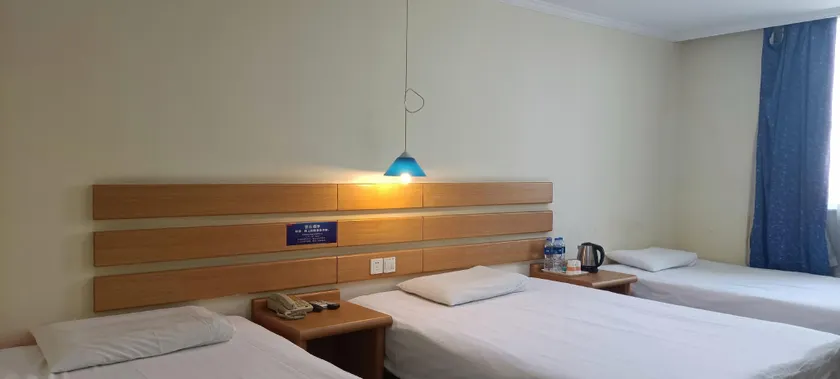 Home Inn Nanjing Dachang Pedestrian Street Branch - Image 1