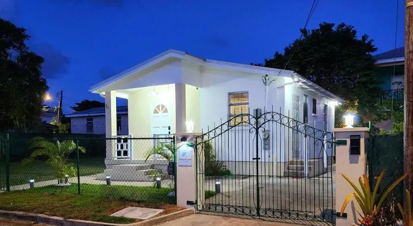 CoralStone Escape near beach and airport with private garden - Image 1