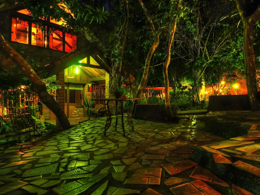 Bohol Bee Farm Hotel - Image 1