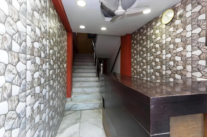 Hotel Thakur Shri - Image 1