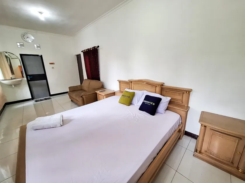 Urbanview Hotel Kusuma Garden Cianjur - Image 1