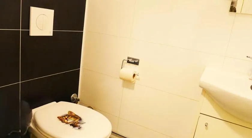 Hage Rooms - Image 1