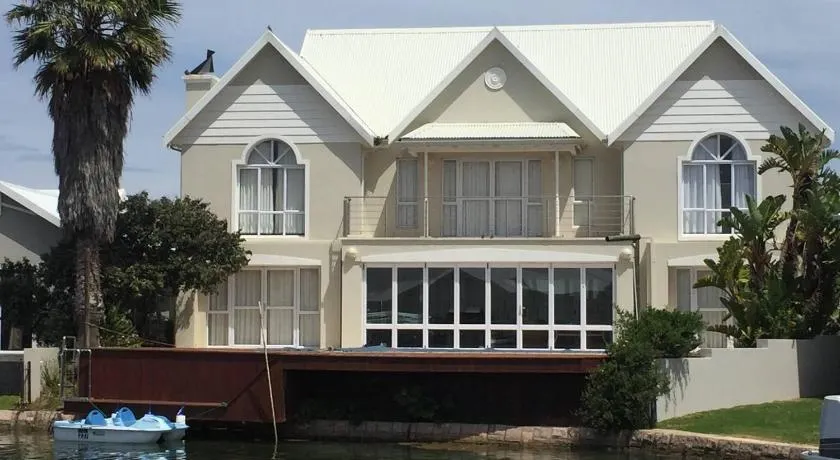 Waterside Living MM1404 - Image 1