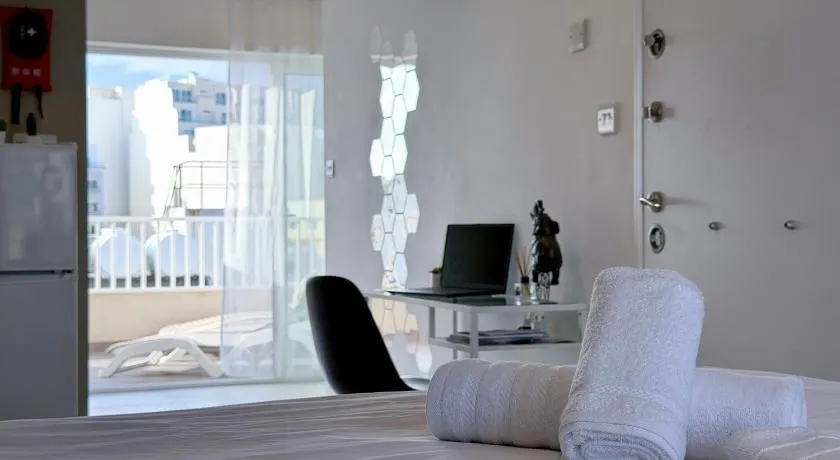 D' Suites Holiday Apartments - Image 1