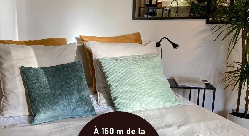 AUX 4 LOGIS - Studio Le City - Petit déjeuner offert 1ère nuit - Image 1
